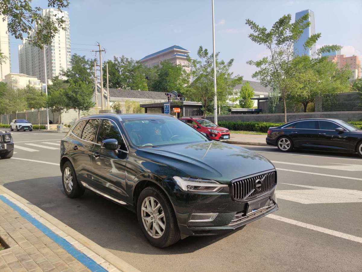 沃爾沃 XC60  2020款 T5 四驅(qū)智逸豪華版圖片