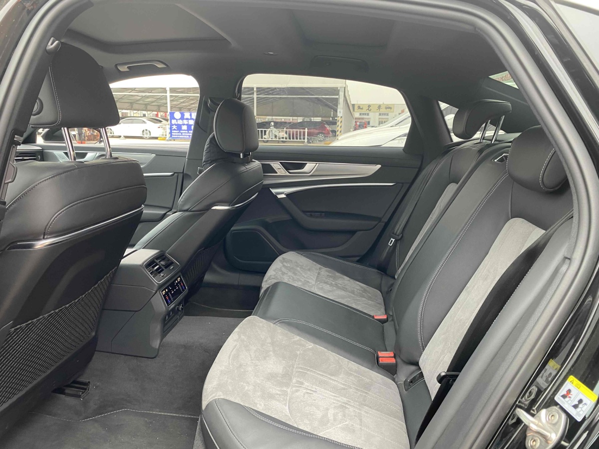 奧迪 奧迪A6L  2023款 改款 45 TFSI 臻選動感型圖片
