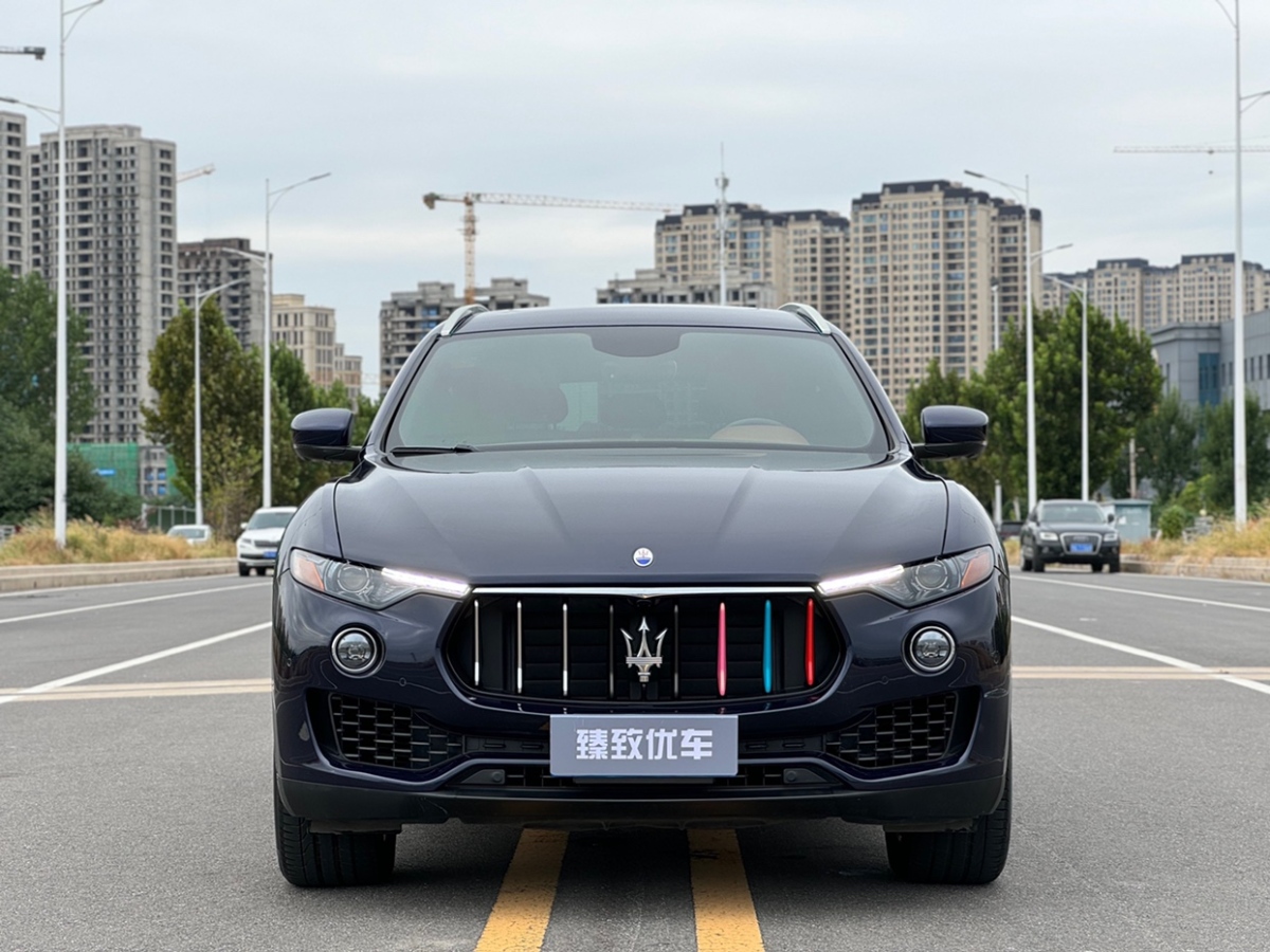 瑪莎拉蒂 Levante  2019款  3.0T 350Hp 標(biāo)準(zhǔn)版圖片