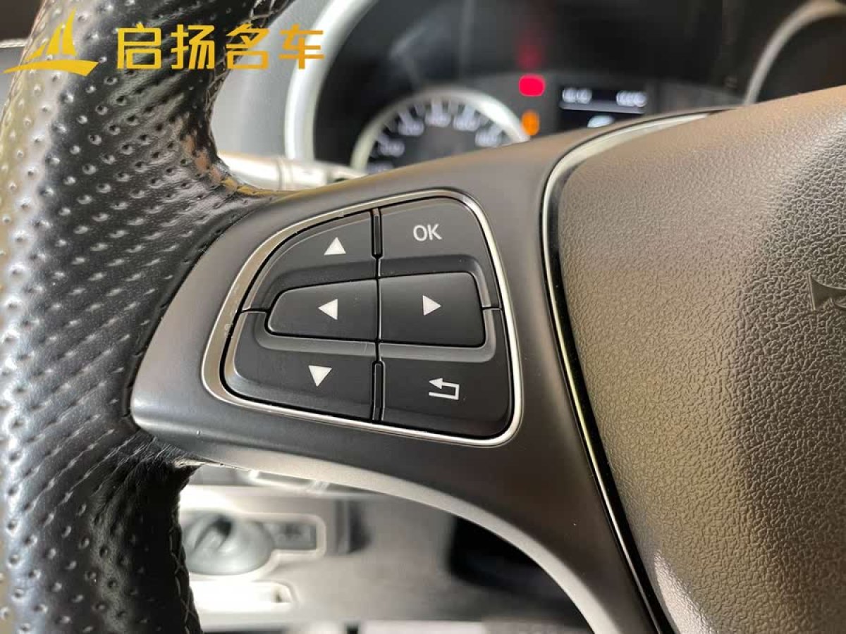 奔馳 威霆  2018款 2.0T 商務(wù)版 國VI圖片