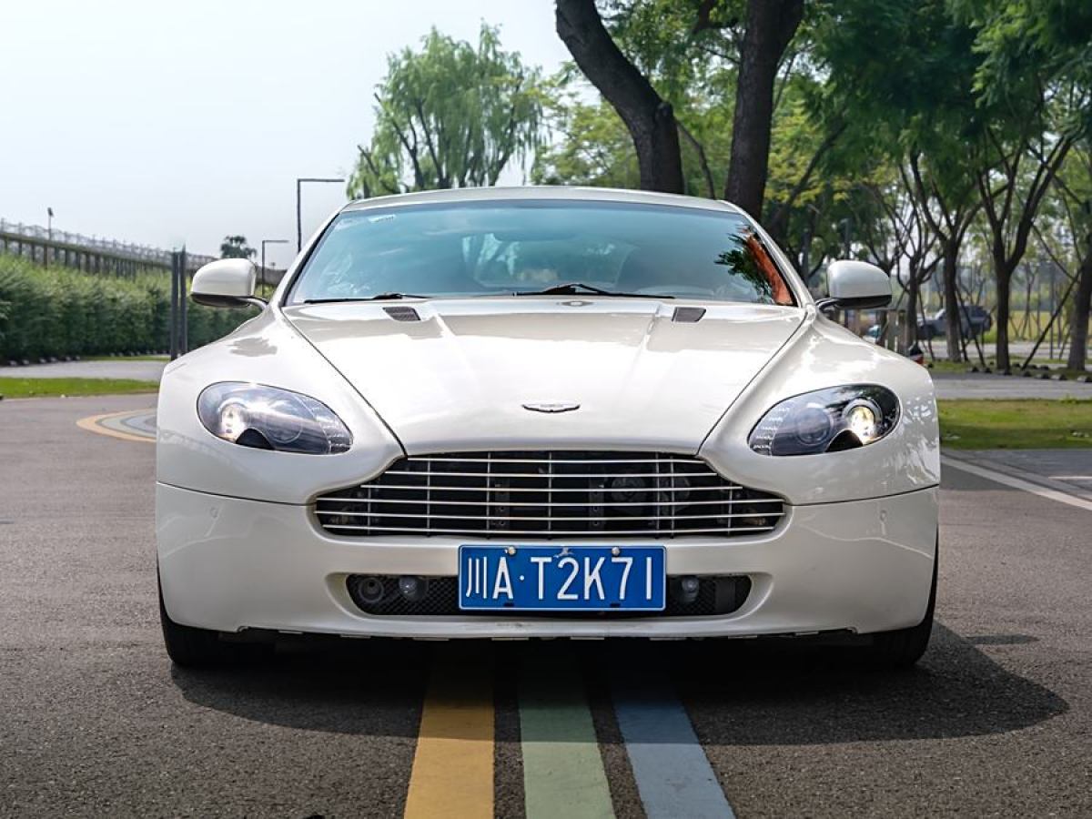 阿斯頓·馬丁 V8 Vantage  2011款 4.7L Sportshift Coupe圖片