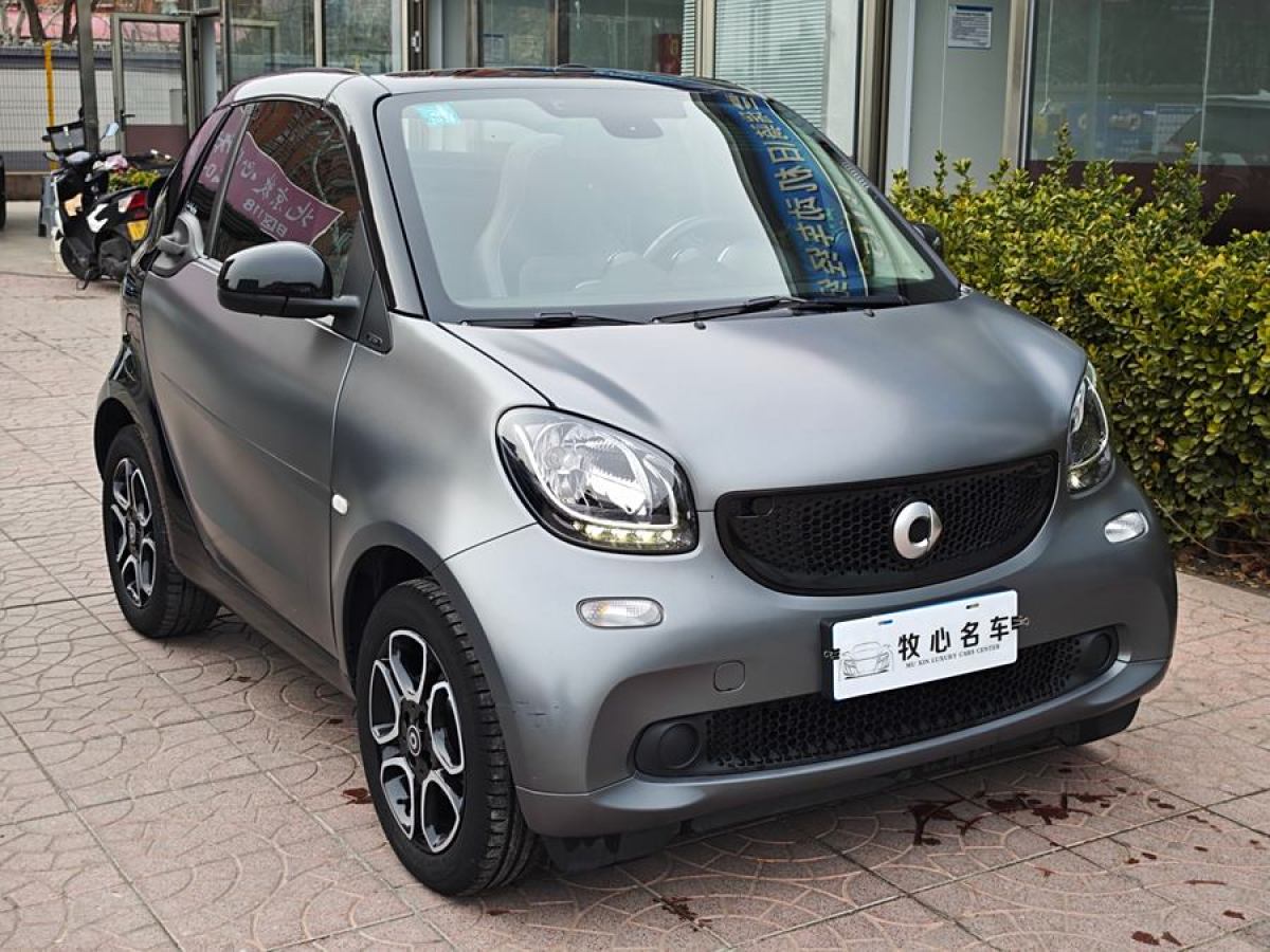 smart fortwo  2018款 0.9T 66千瓦敞篷先鋒版圖片