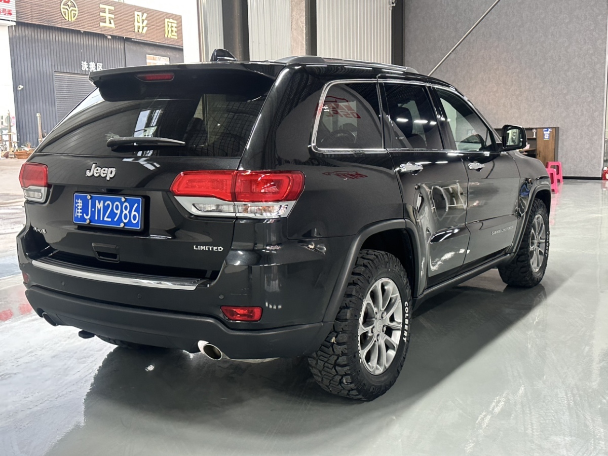 2015年02月Jeep 大切諾基  2014款 3.0L 舒享導(dǎo)航版