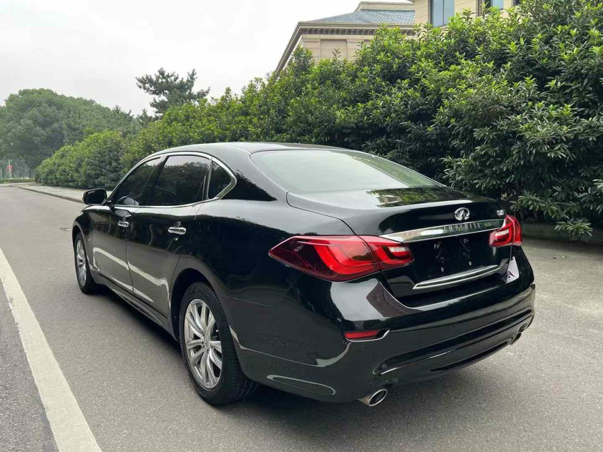 英菲尼迪 Q70  2017款 Q70L 2.5L 奢華版圖片