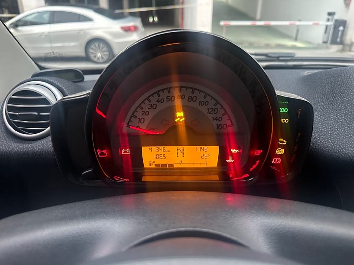 smart fortwo  2011款 1.0 MHD 科比特別版圖片