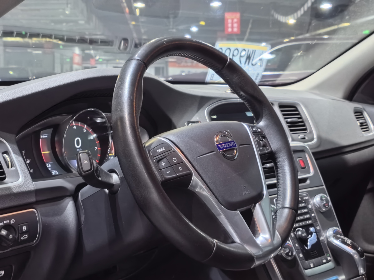 沃尔沃 S60  2015款 S60L T6 2.0T 智驭版图片