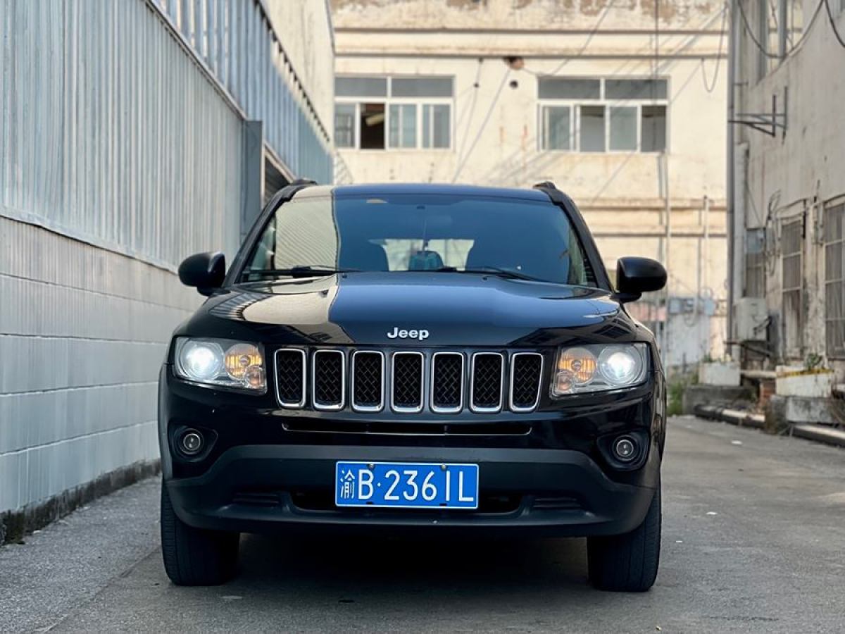 2012年7月Jeep 指南者  2012款 2.0L 兩驅(qū)運動版