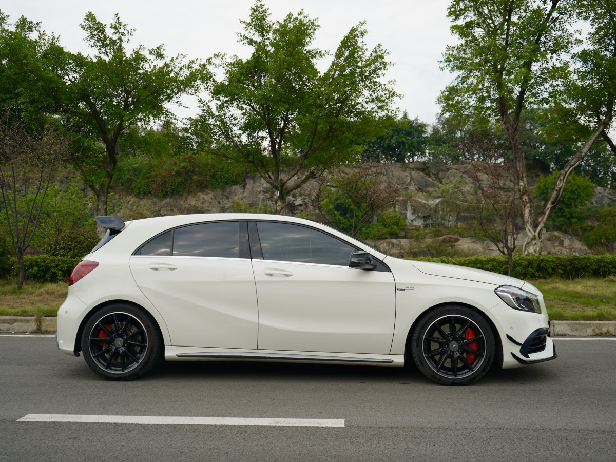 2018年6月奔馳 奔馳A級(jí)AMG  2017款 改款 AMG A 45 4MATIC