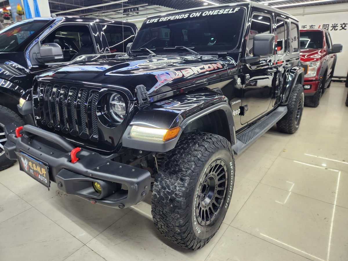 Jeep 牧馬人  2019款 2.0T Sahara 四門版 國(guó)VI圖片