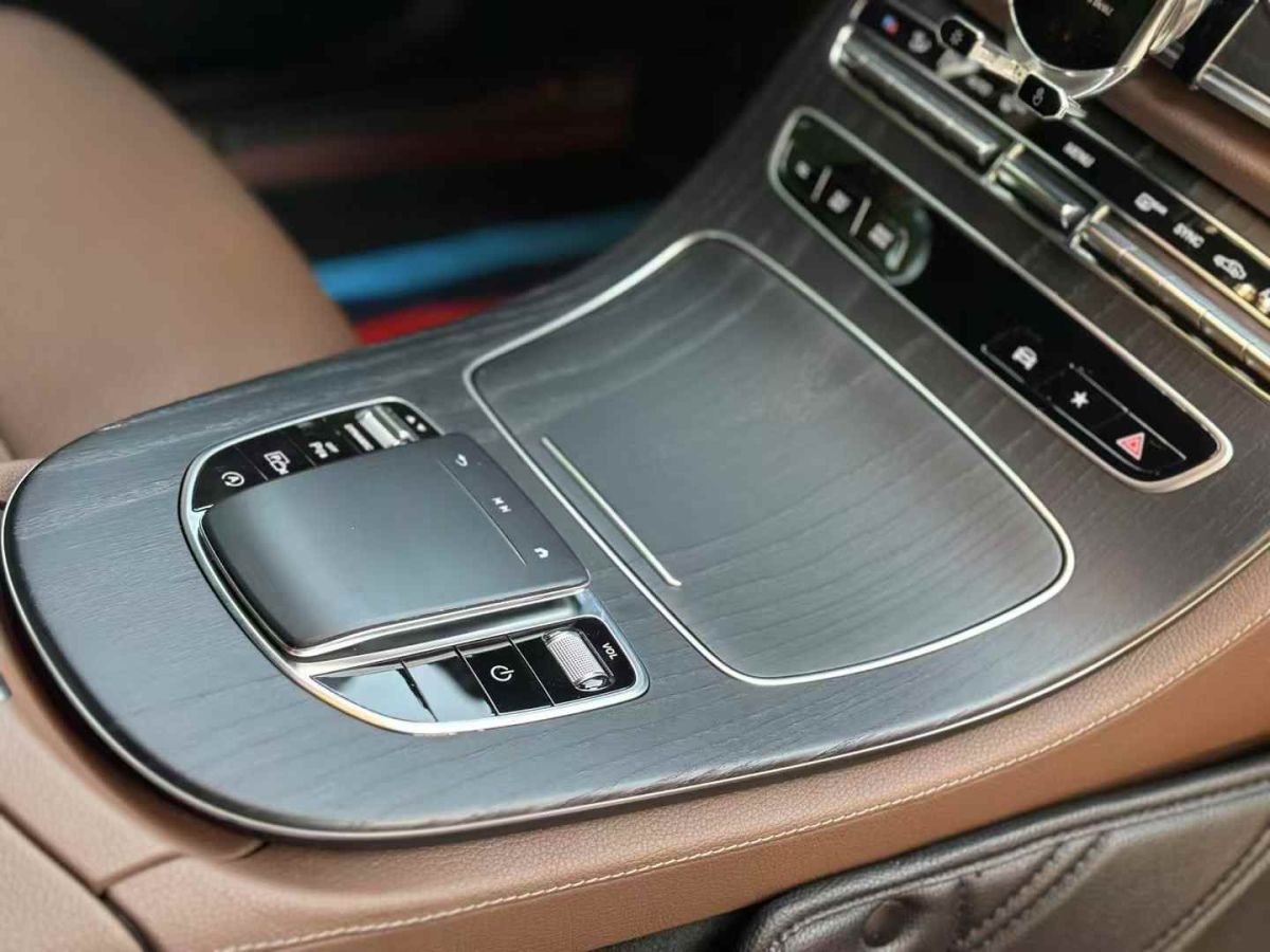 奔馳 奔馳E級(jí)  2023款 E 300 L 豪華型圖片