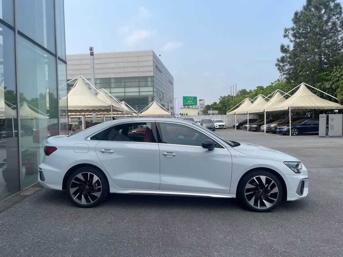奧迪 奧迪A3  2023款 A3L Limousine 35 TFSI 時尚運(yùn)動型圖片