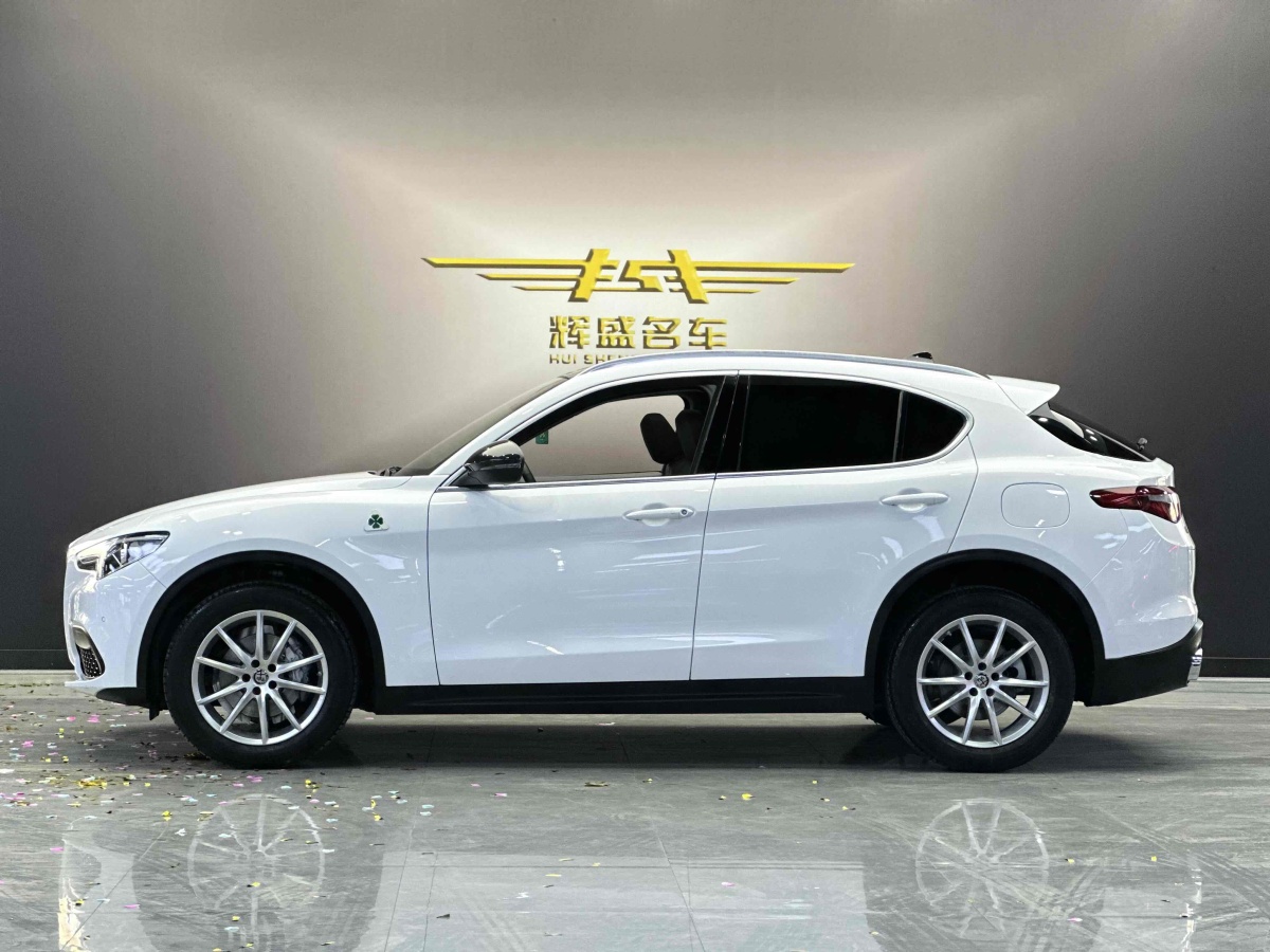 阿爾法·羅密歐 Stelvio  2017款 2.0T 200HP 豪華版圖片