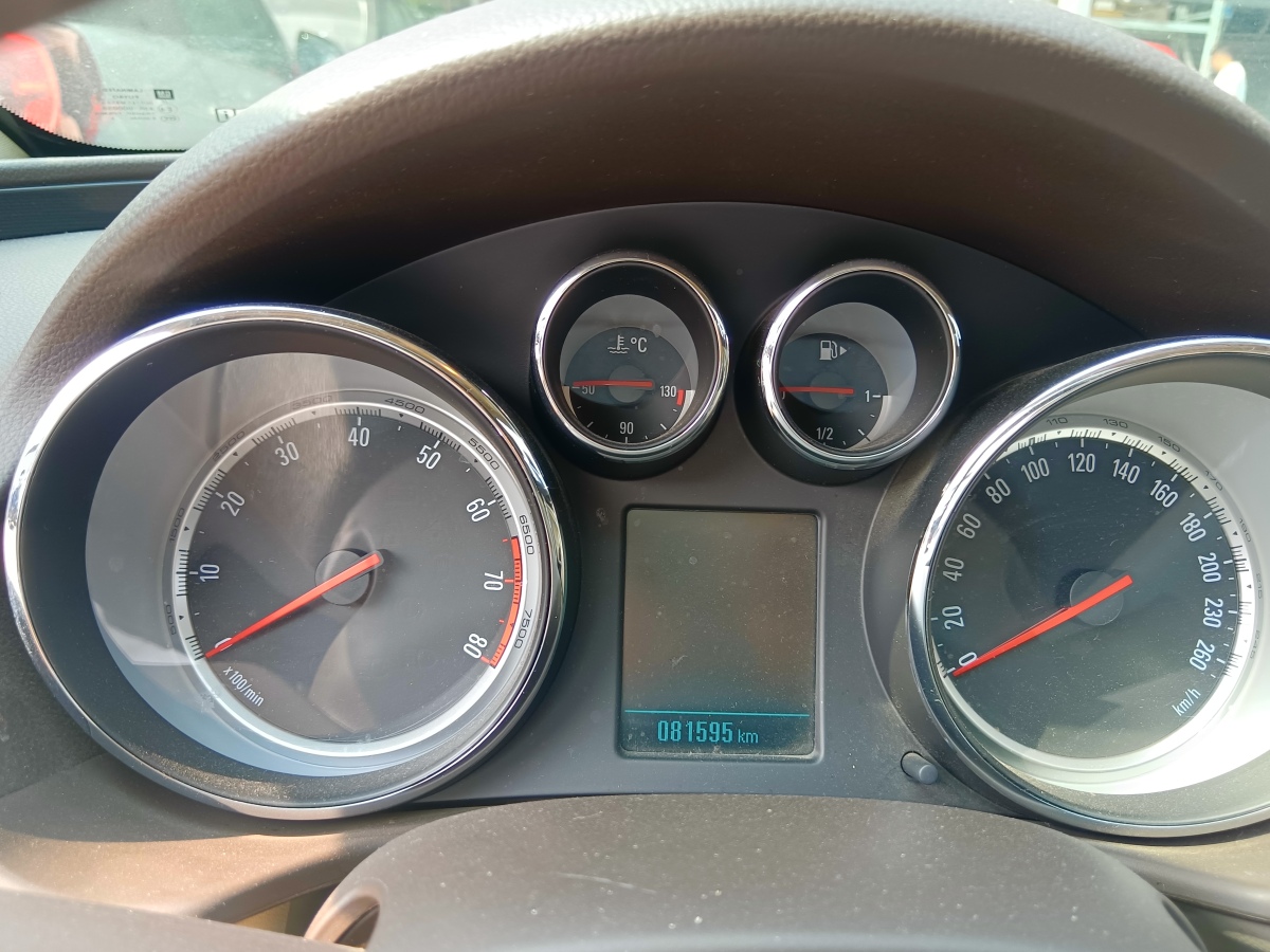 別克 君威  2014款 2.0L 領(lǐng)先時尚型圖片