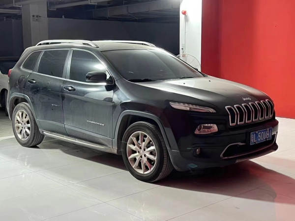 Jeep 自由光  2016款 2.4L 优越版