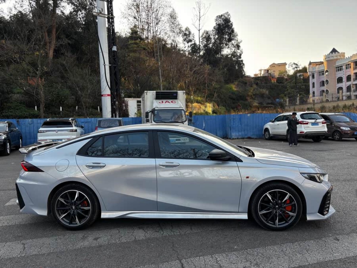 廣汽傳祺 影豹  2023款 400T 自動(dòng)R PRO圖片