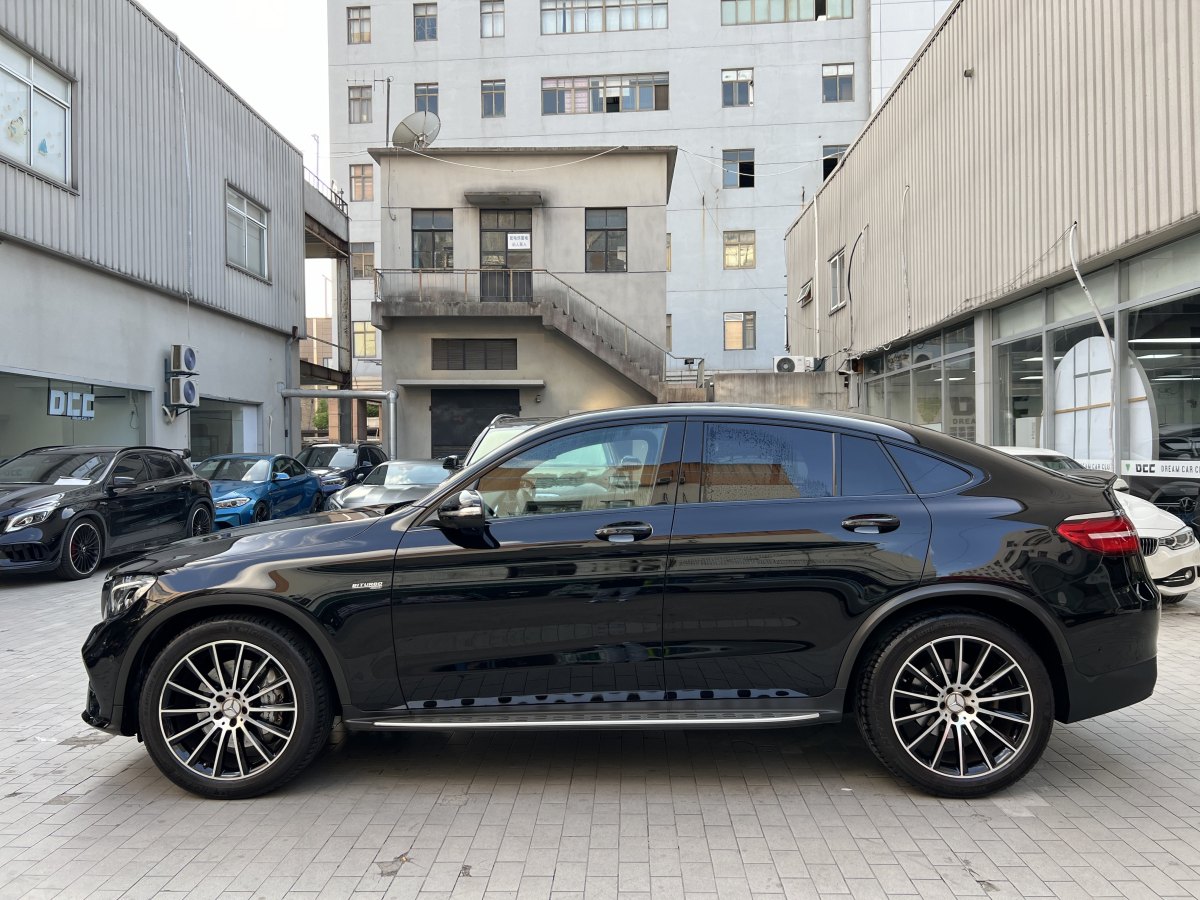 2019年7月奔馳 奔馳GLC轎跑 AMG  2017款 AMG GLC 43 4MATIC 轎跑SUV