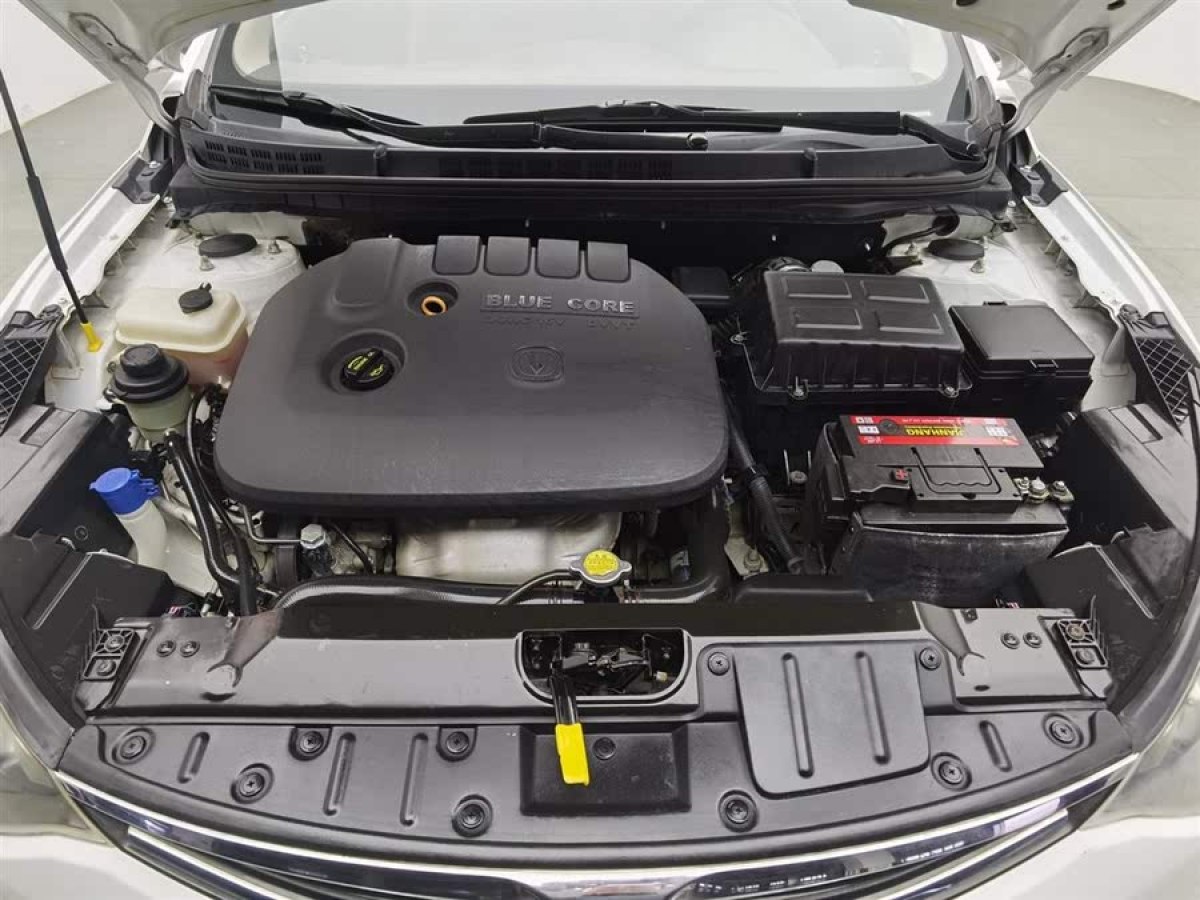 長安 逸動XT  2013款 1.6L 自動俊酷型 國V圖片