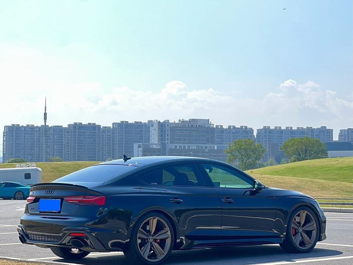 2022年7月奧迪 奧迪RS 5  2021款 RS5 Coupe 暗金版