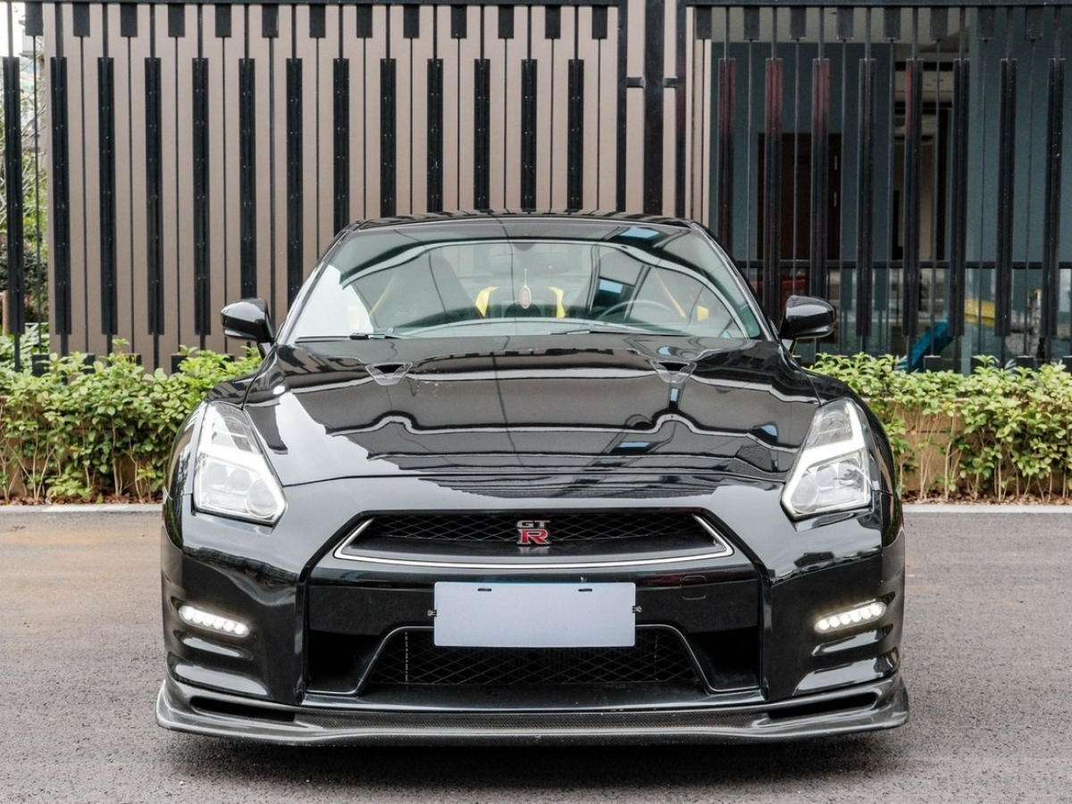 2013年6月日產(chǎn) GT-R  2013款 3.8T Premium Edition