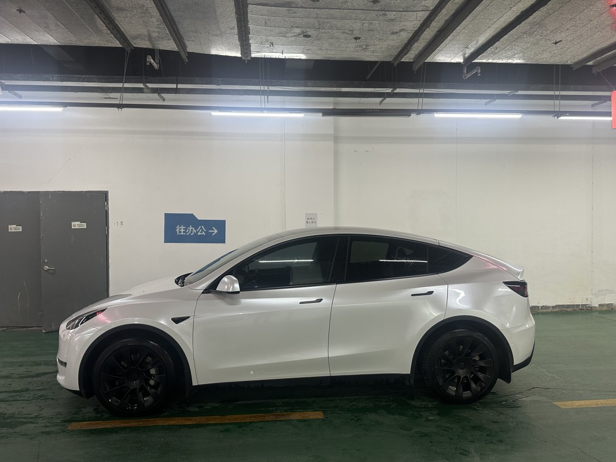 特斯拉 Model 3  2023款 長(zhǎng)續(xù)航煥新版 雙電機(jī)全輪驅(qū)動(dòng)圖片