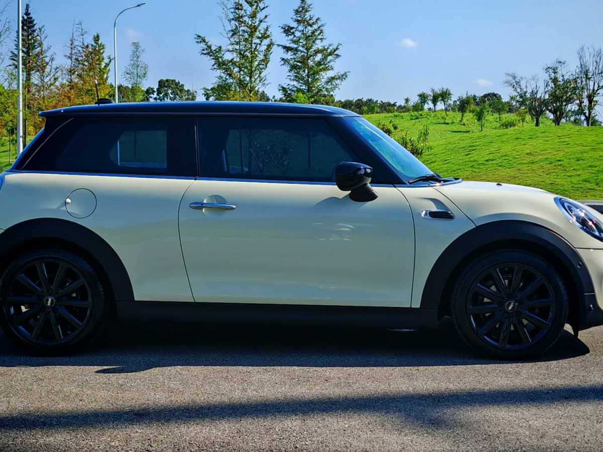 MINI MINI  2020款 1.5T COOPER 藝術(shù)家圖片