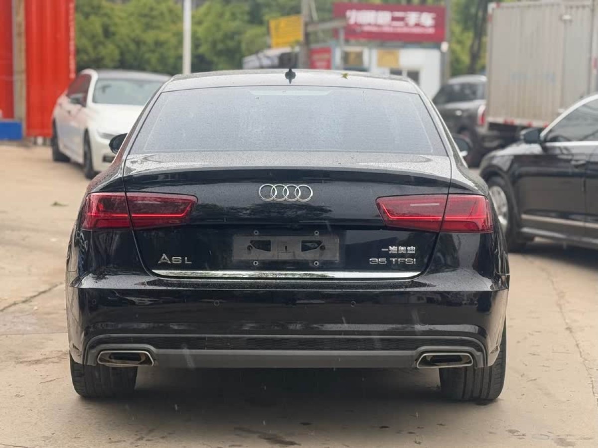 奧迪 奧迪Q3  2018款 30周年年型 35 TFSI 時(shí)尚型圖片