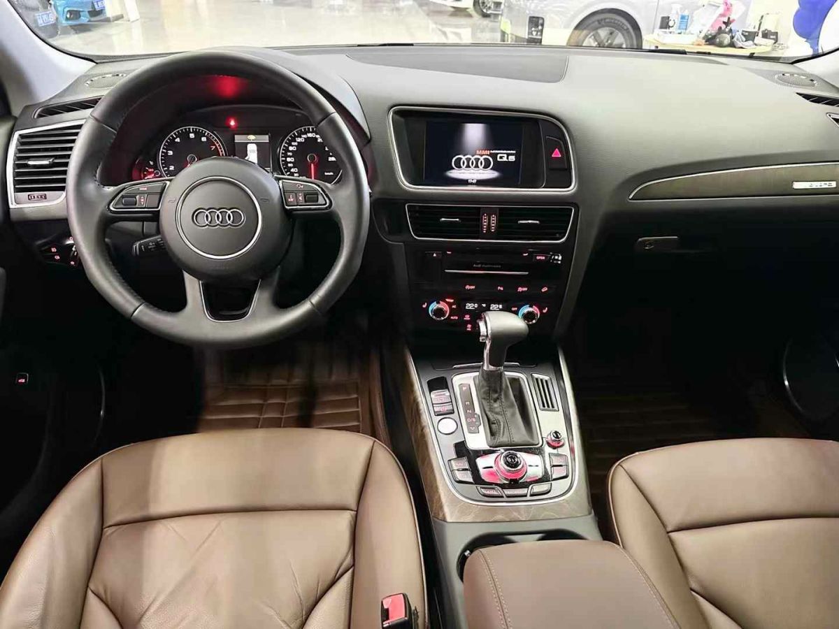 2013年1月奧迪 奧迪Q5  2013款 Q5 3.0TFSI 45TFSI Quattro 運動型