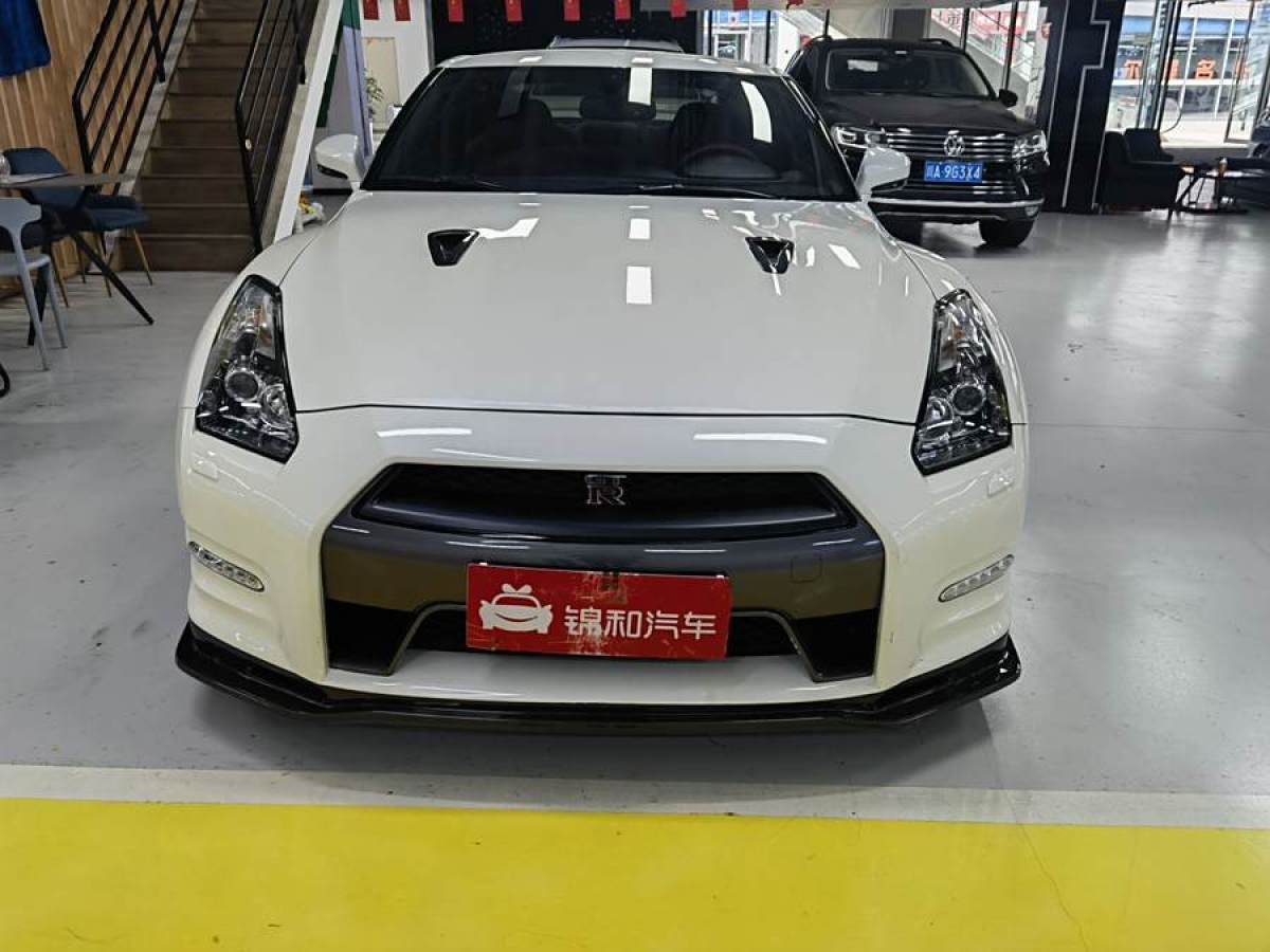 日產(chǎn) GT-R  2012款 3.8T Premium Edition圖片