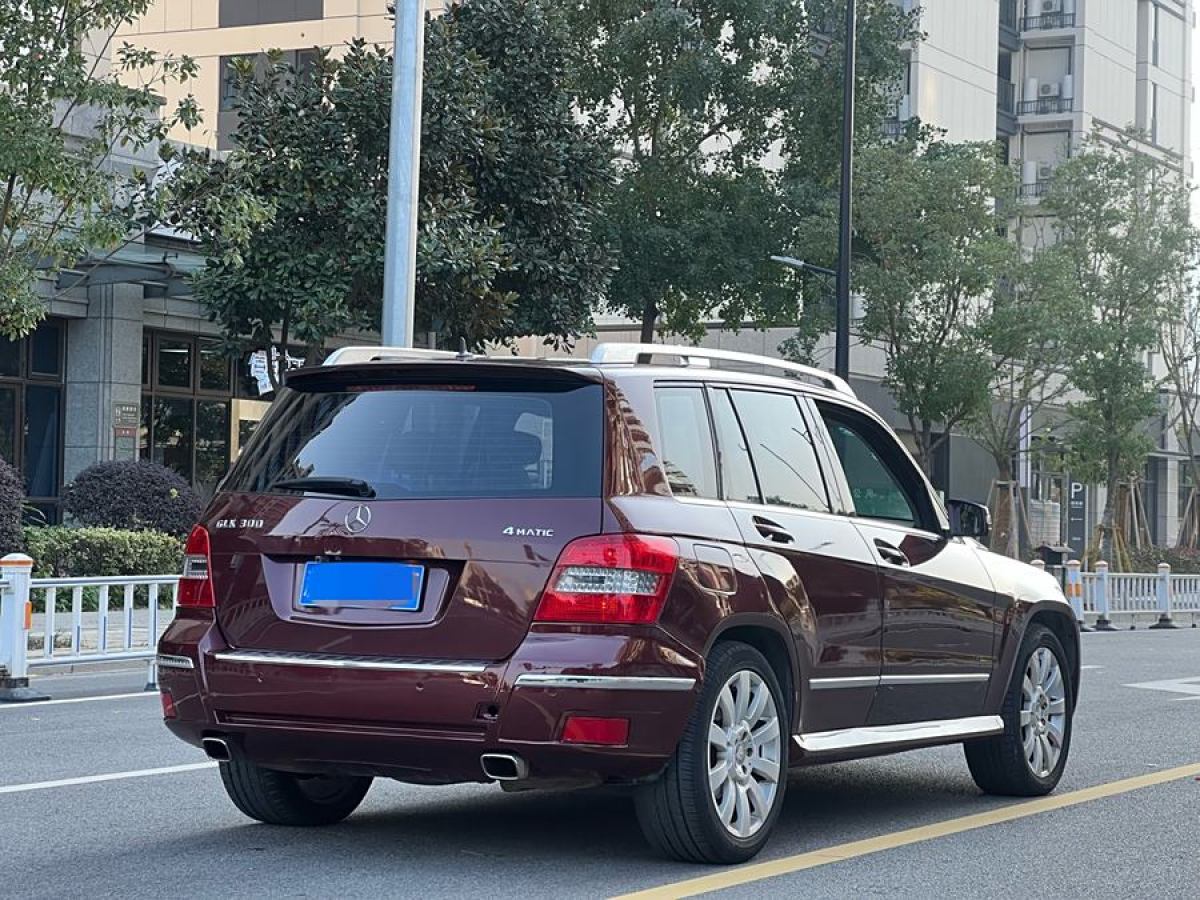 奔馳 奔馳GLK級  2010款 GLK 300 4MATIC 時尚型圖片