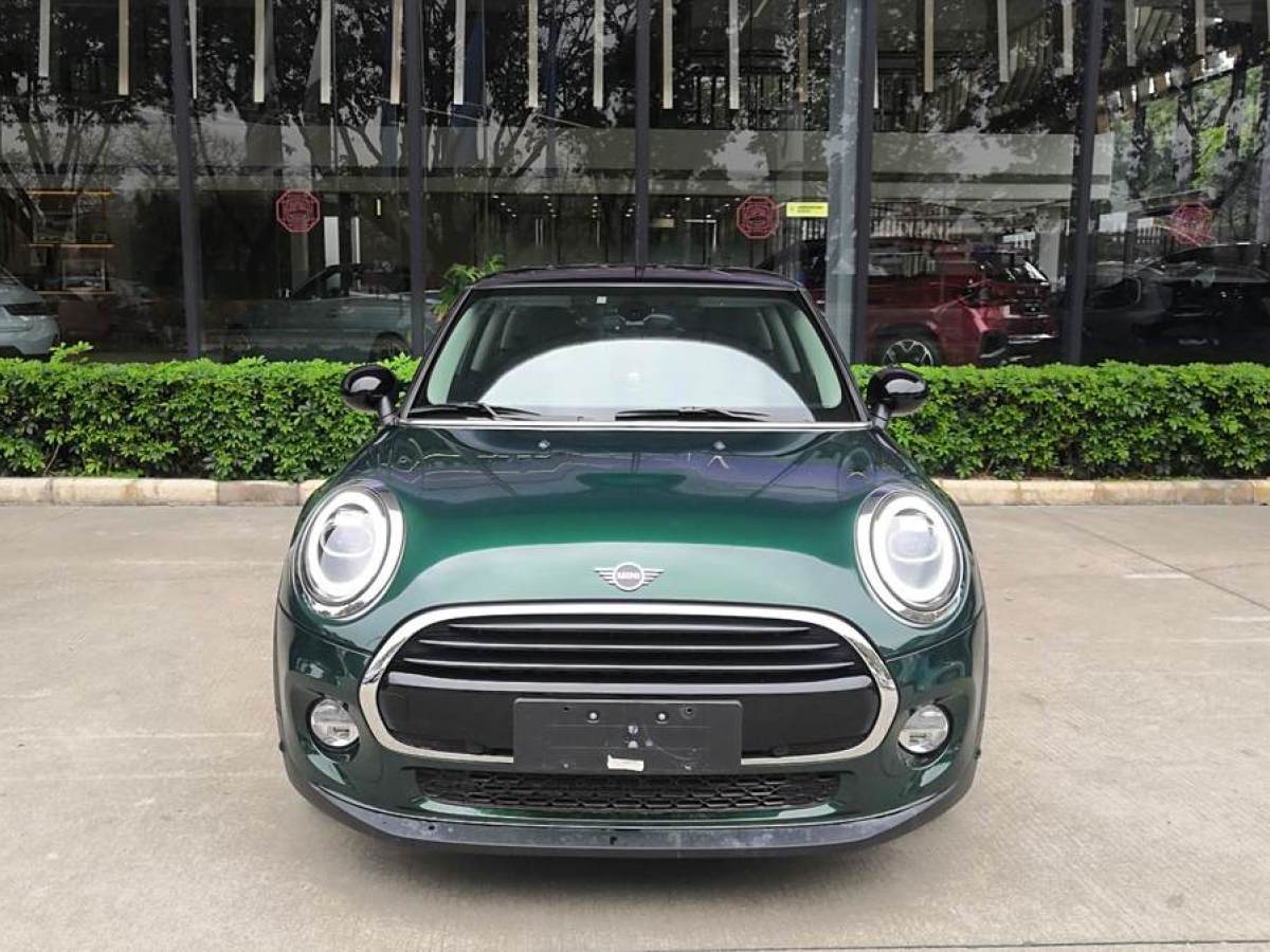 MINI COUNTRYMAN  2018款 1.5T COOPER 藝術家圖片