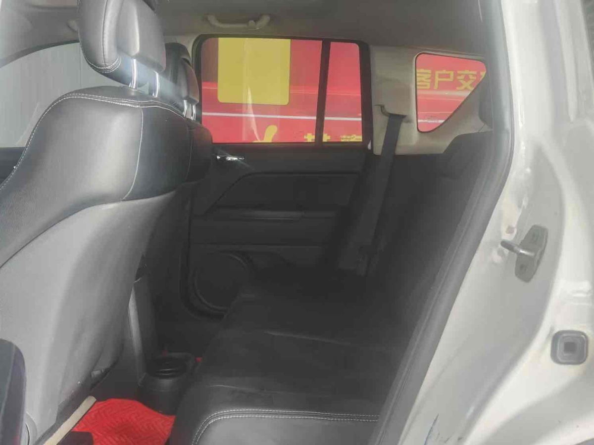 Jeep 指南者  2014款 改款 2.0L 兩驅(qū)進(jìn)取版圖片