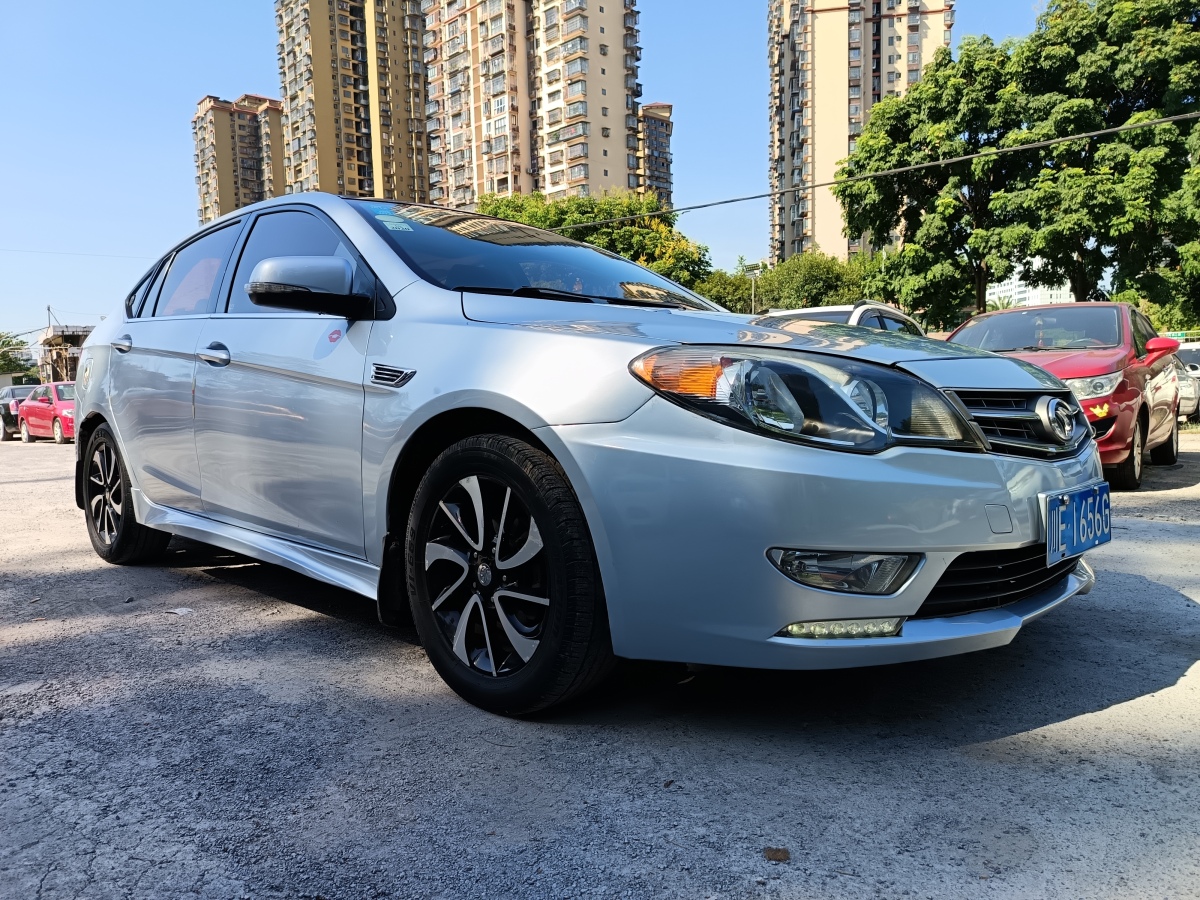 东南 V5菱致  2014款 1.5T 手动趣控型图片