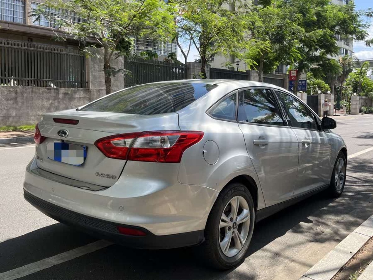 福特 ?？怂? 2012款 三廂 1.6L 自動風尚型圖片