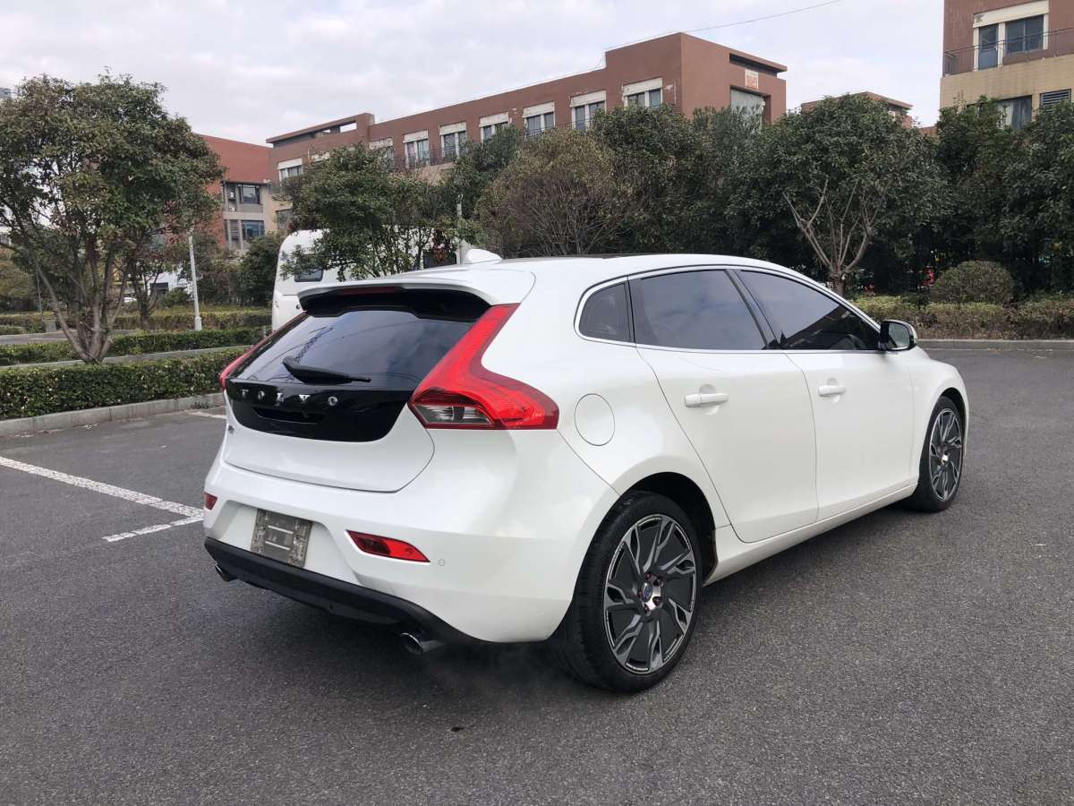 沃爾沃 V40  2014款 2.0T 智雅版圖片