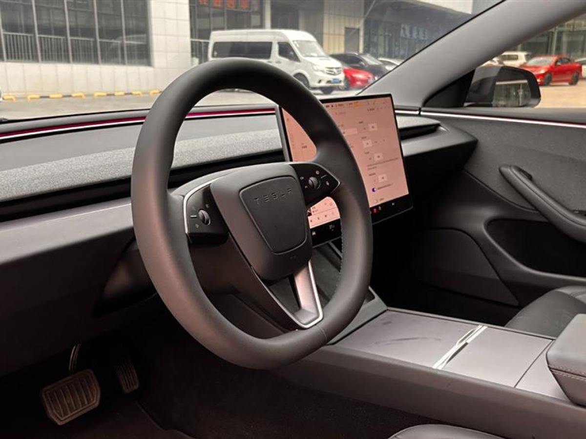 特斯拉 Model Y  2023款 后輪驅(qū)動(dòng)版圖片