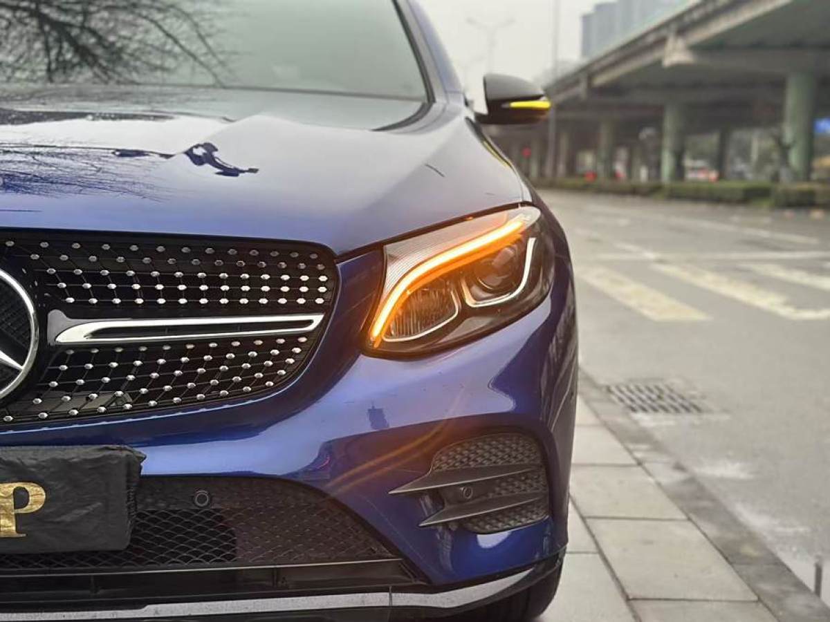 奔馳 奔馳GLC  2022款 改款 GLC 300 4MATIC 轎跑SUV圖片