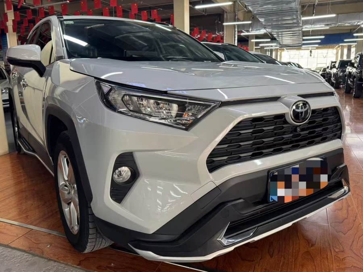 豐田 RAV4榮放  2020款 2.0L CVT兩驅(qū)風(fēng)尚版圖片