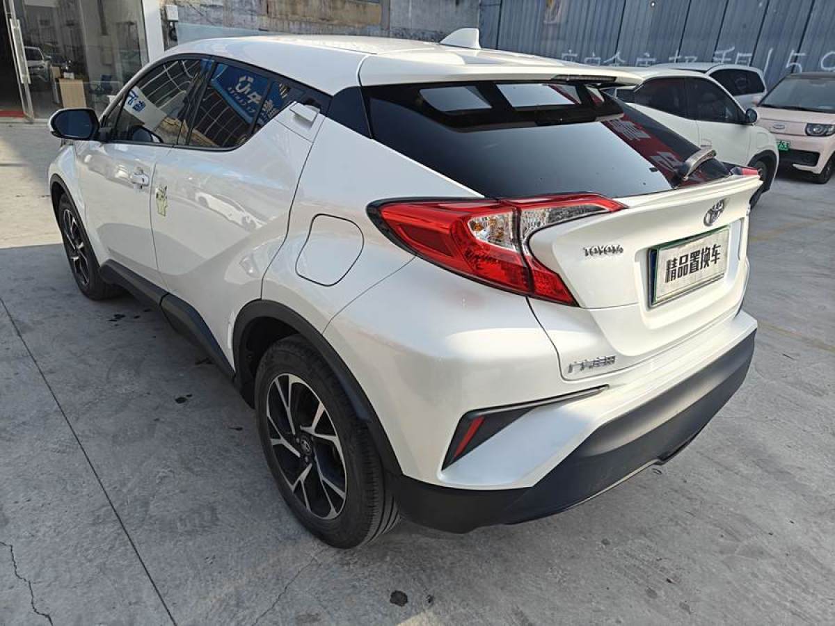 豐田 C-HR  2018款 2.0L 領(lǐng)先版 國V圖片