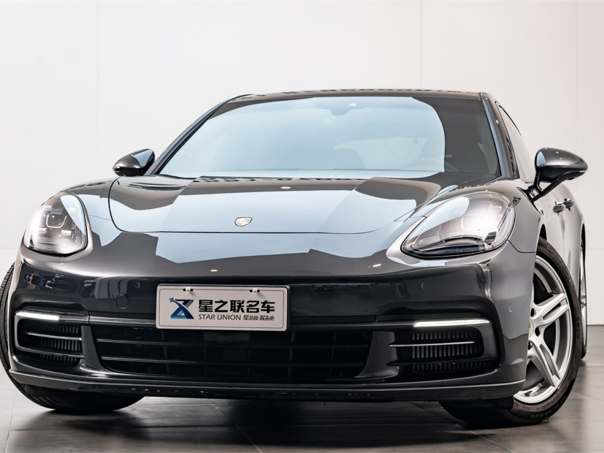 保時(shí)捷 Panamera  2019款 Panamera 4 行政加長(zhǎng)版 2.9T圖片