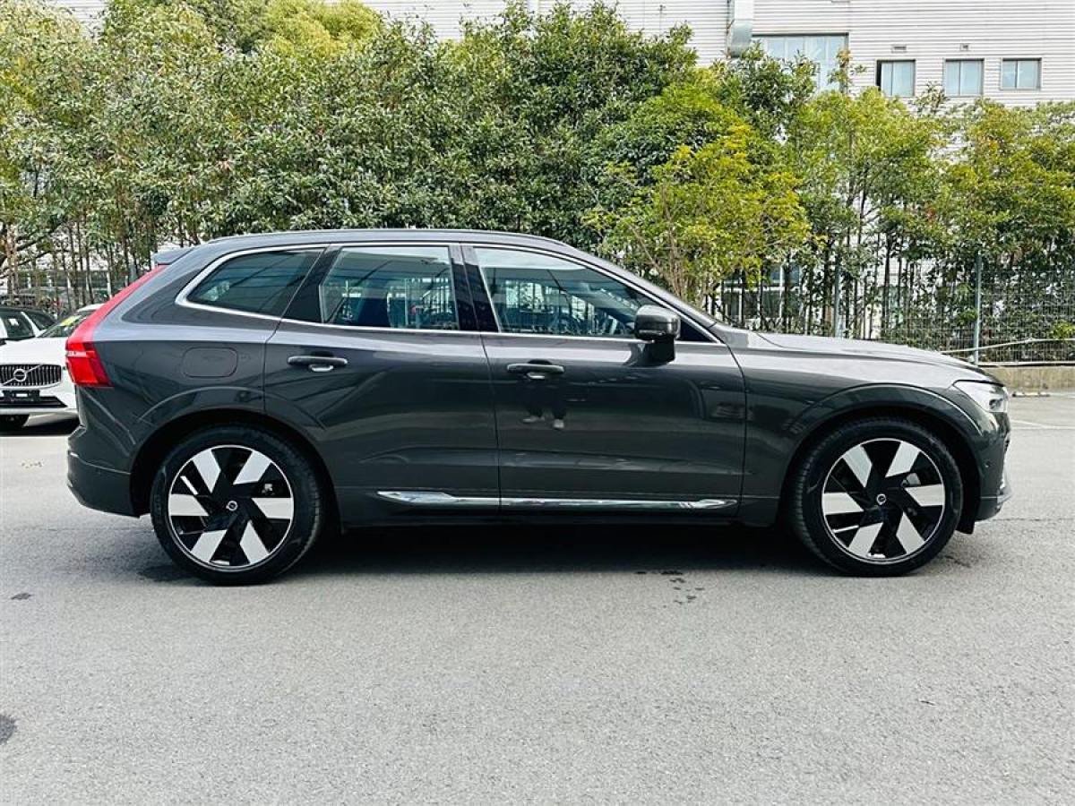 沃爾沃 XC60新能源  2024款 T8 插電混動 長續(xù)航四驅(qū)智雅豪華版圖片