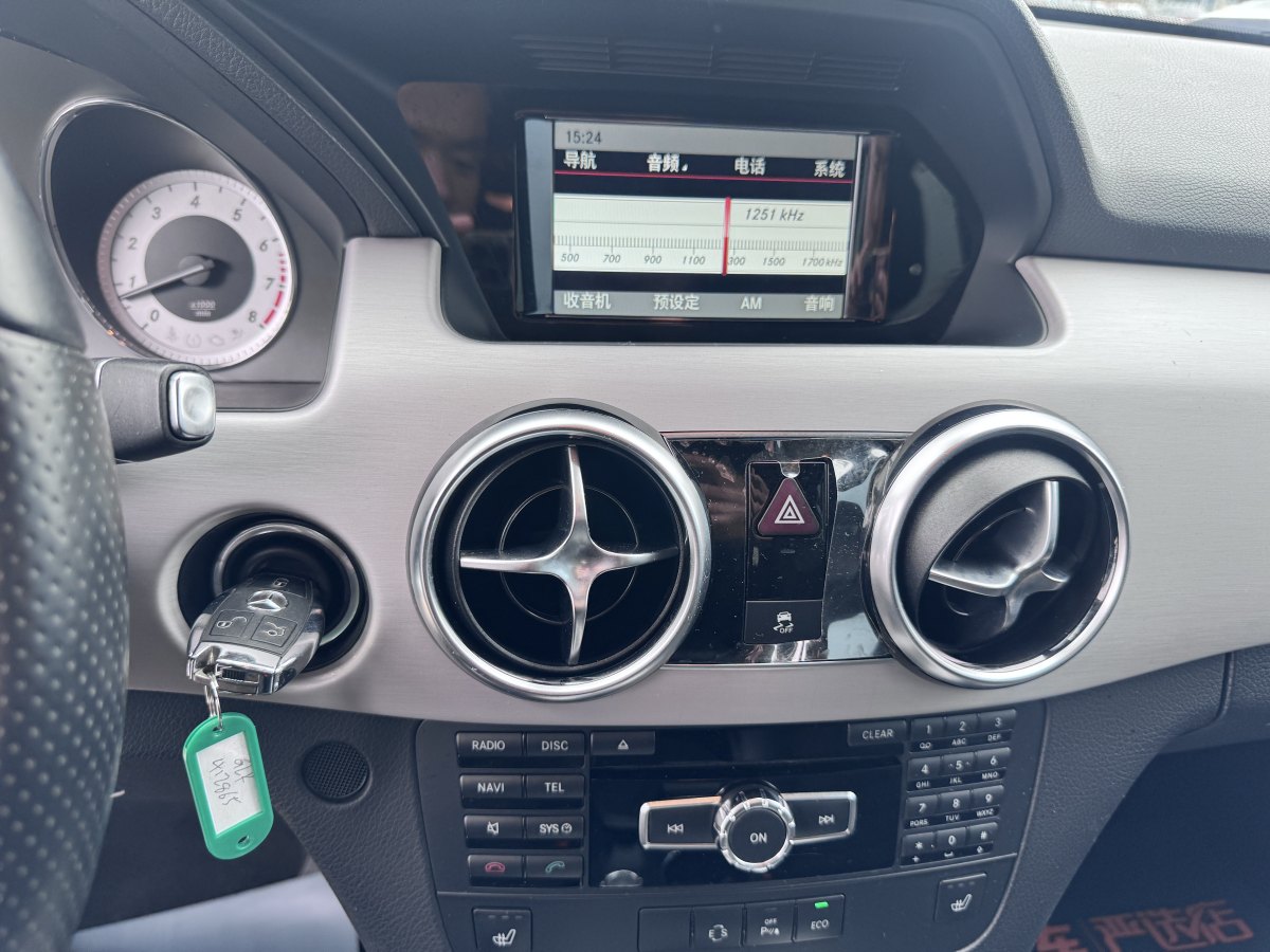 奔馳 奔馳GLK級(jí)  2015款 GLK 260 4MATIC 時(shí)尚型 極致版圖片