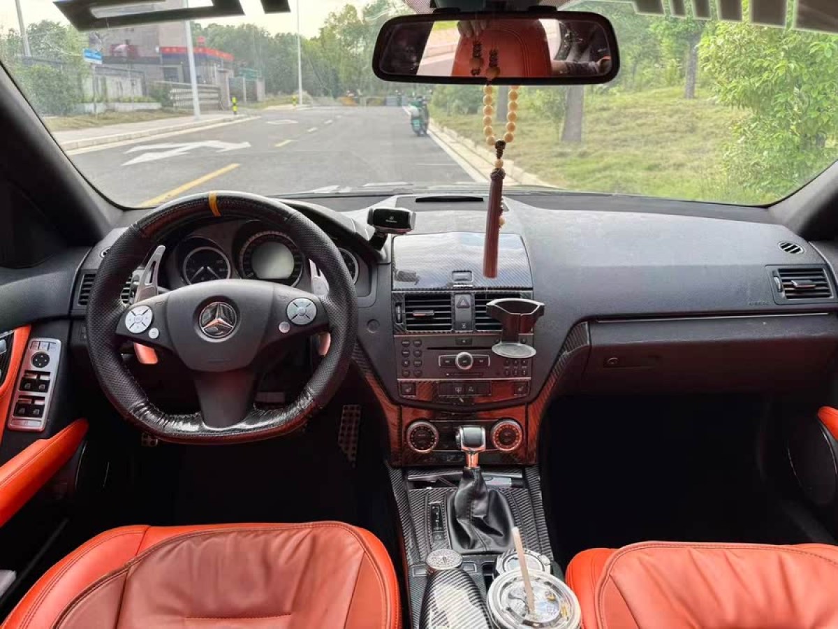 奔馳 奔馳C級(jí)AMG  2010款 AMG C 63 動(dòng)感型增強(qiáng)版圖片