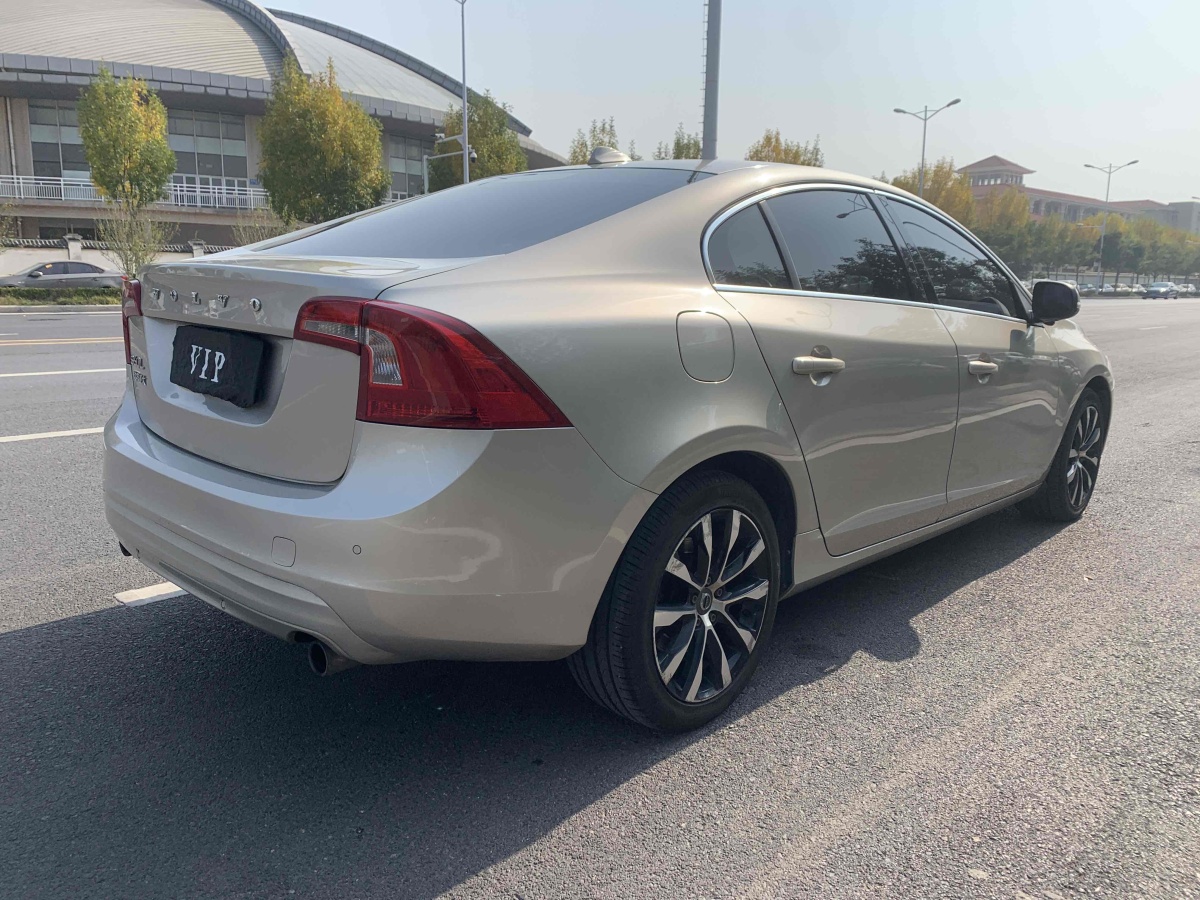 沃爾沃 S60L  2018款 T3 智進進取版圖片