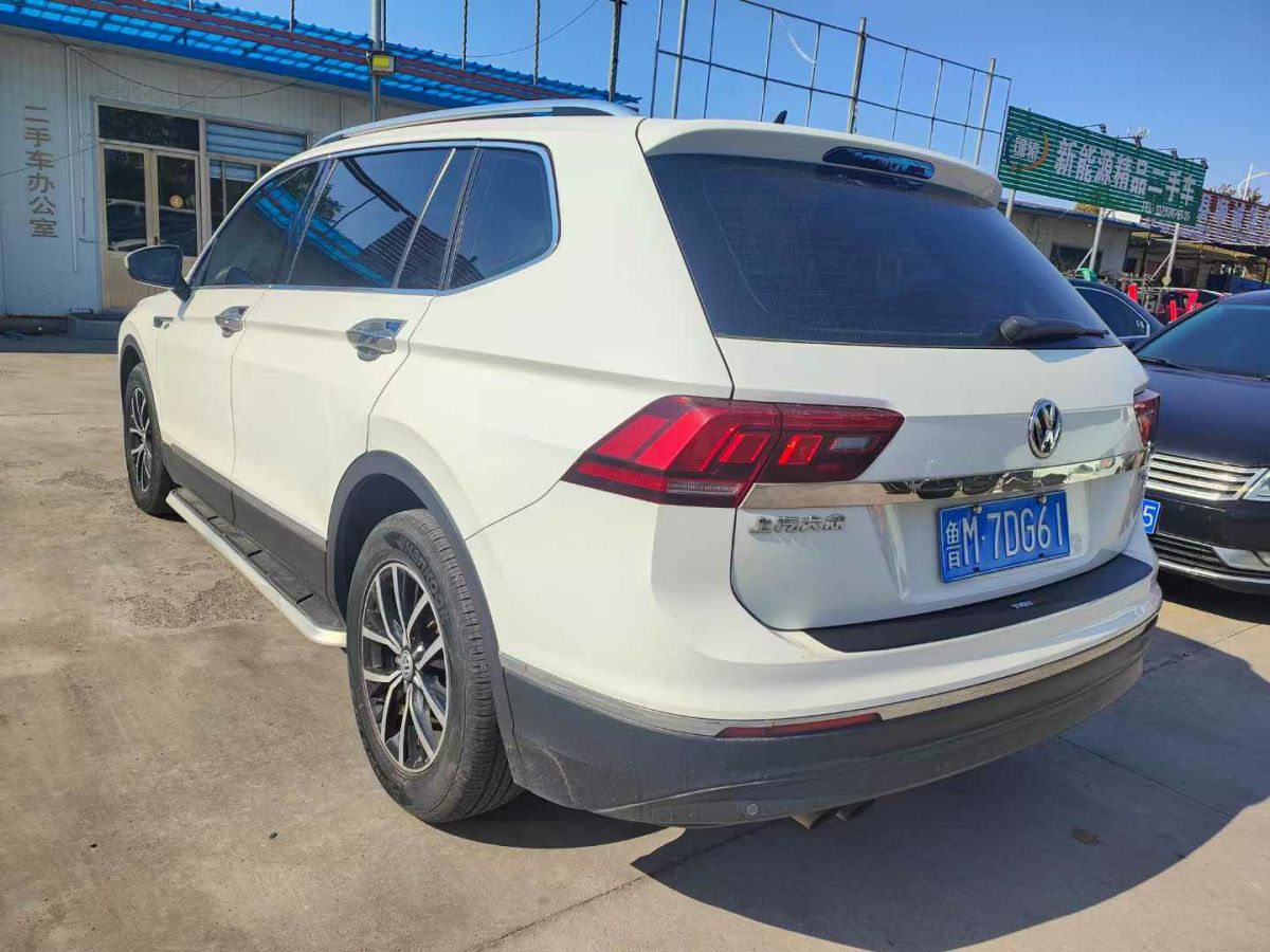 納智捷 優(yōu)6 SUV  2018款 1.8T 經(jīng)典天窗版圖片