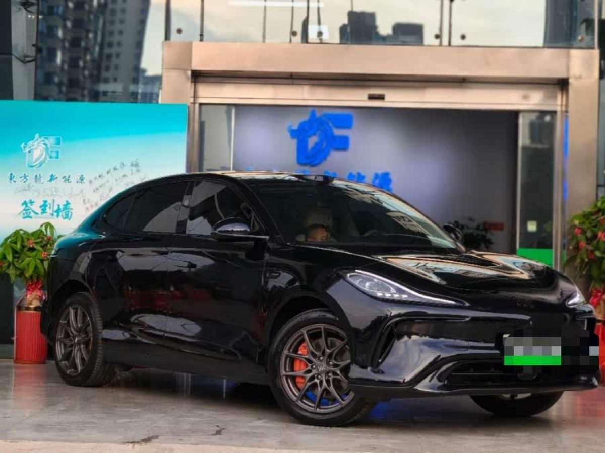智己 智己LS6  2023款 Max 標(biāo)準(zhǔn)版圖片