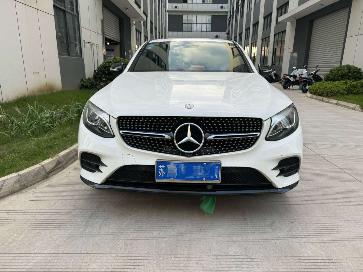 奔馳 奔馳GLC  2022款 改款 GLC 260 4MATIC 轎跑SUV圖片