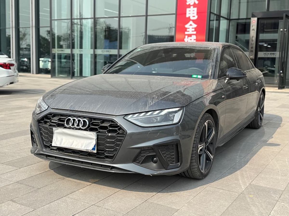 奧迪 奧迪A4L  2022款 45 TFSI quattro 臻選動(dòng)感型圖片