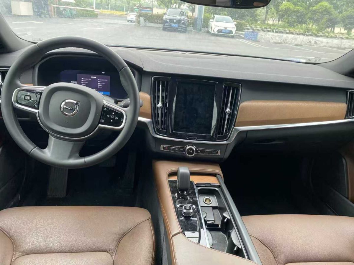 沃爾沃 S90  2024款 B5 智遠(yuǎn)豪華版圖片