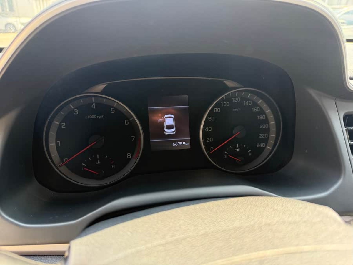 現(xiàn)代 領(lǐng)動(dòng)  2020款 1.5L CVT智炫?精英型圖片