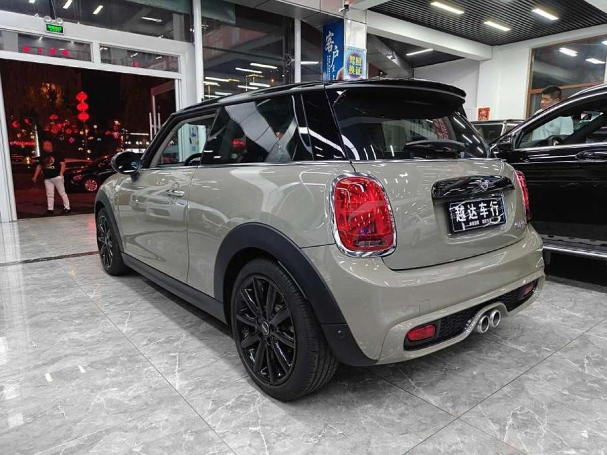 MINI MINI  2018款 2.0T COOPER S 經(jīng)典派 五門版圖片